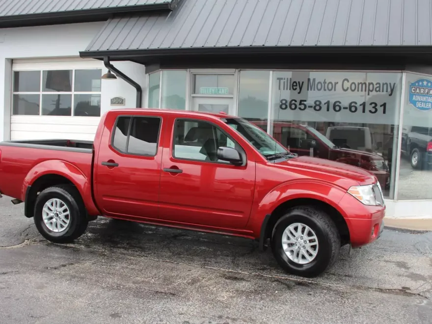 2018 Nissan Frontier Crew Cab SV photo 1