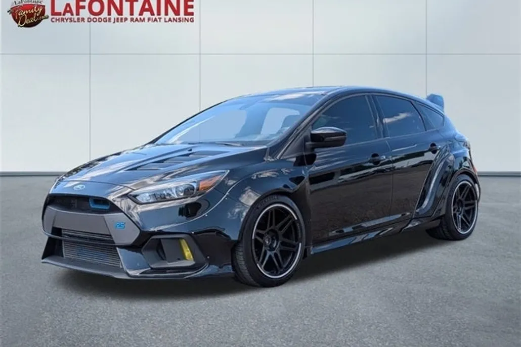 2016 Ford Focus RS photo 1