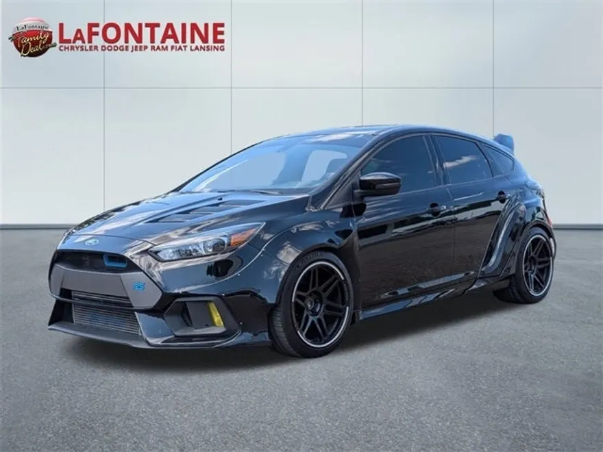 2016 Ford Focus RS photo 1