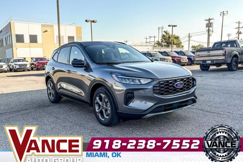 2026 Ford Escape ST-Line photo 1