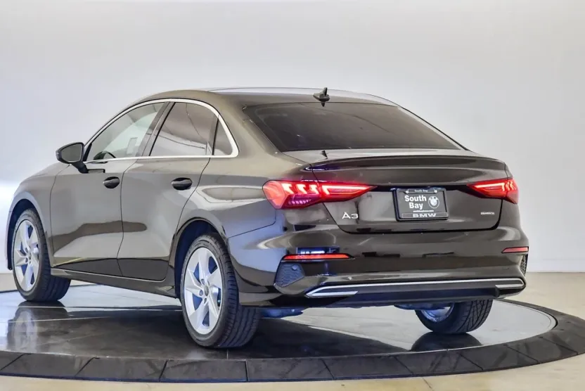 2022 Audi A3 40 Premium photo 1