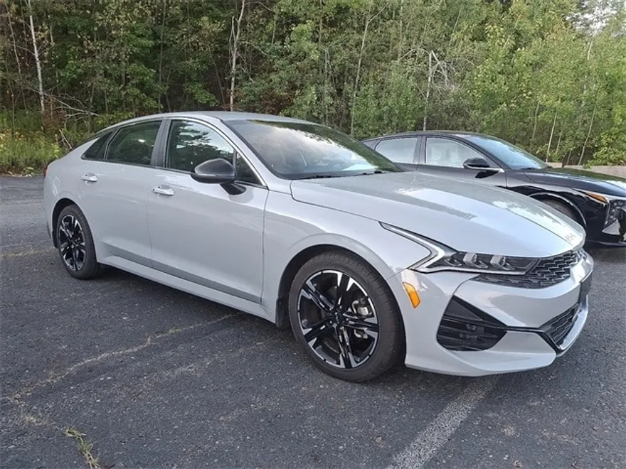 2023 Kia K5 GT-Line photo 1