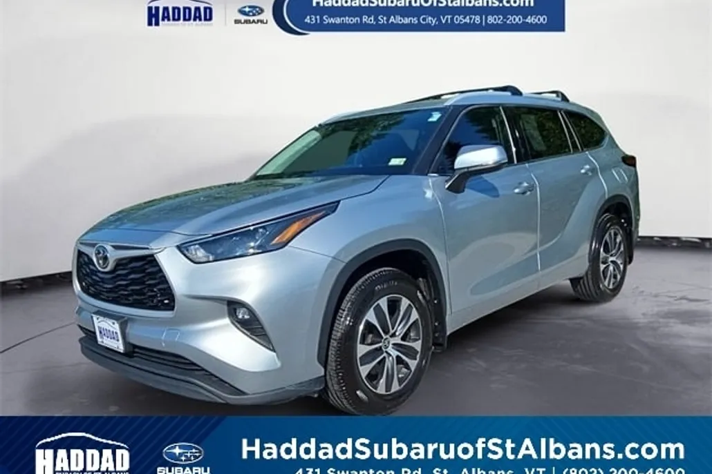 2022 Toyota Highlander XLE photo 1