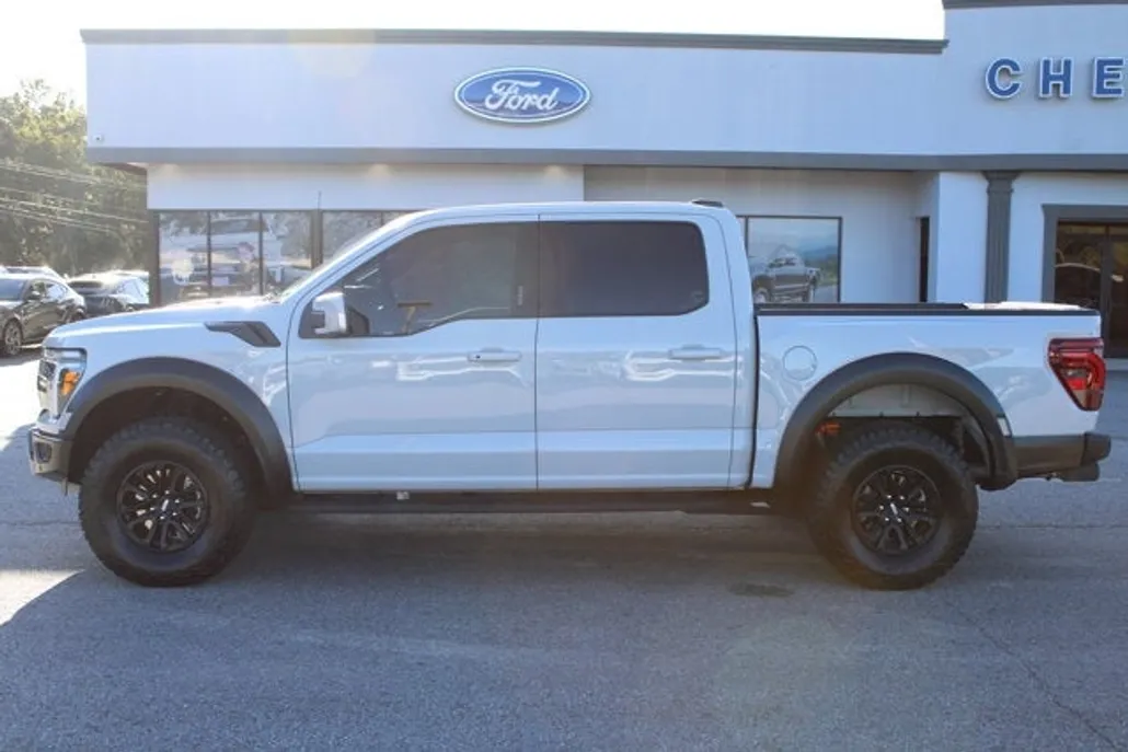 2024 Ford F-150 Raptor photo 1