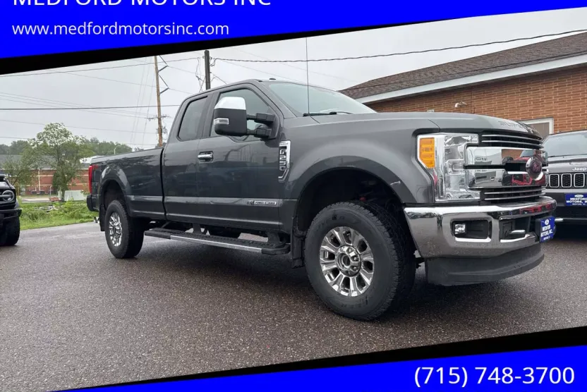 2017 Ford F-250 Lariat photo 1