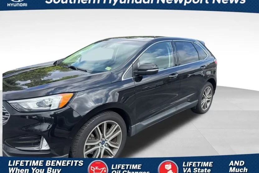 2019 Ford Edge Titanium photo 1