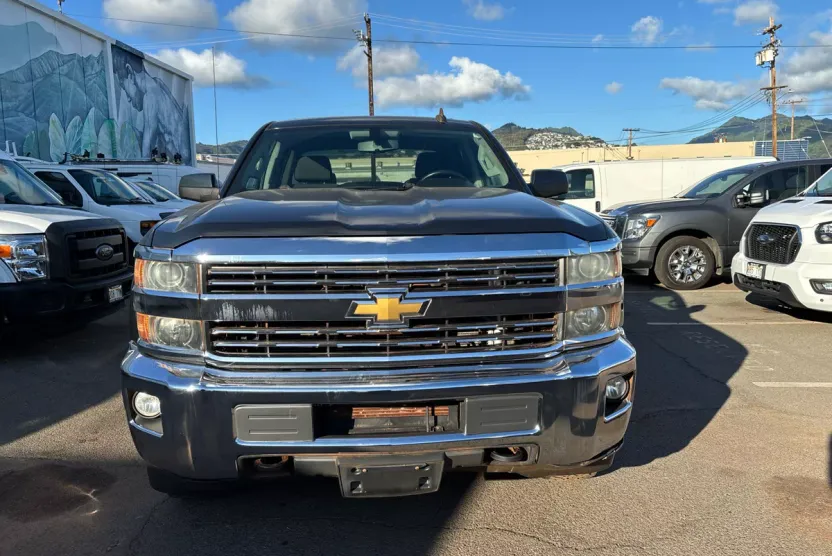 2017 Chevrolet Silverado 2500HD LT photo 1