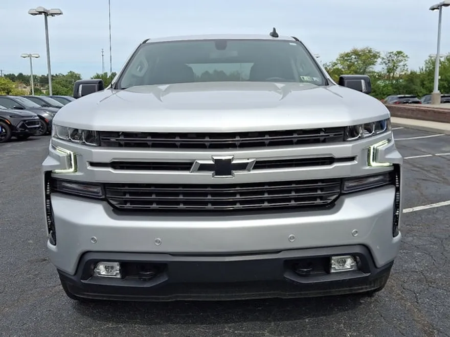 2022 Chevrolet Silverado 1500 RST photo 2