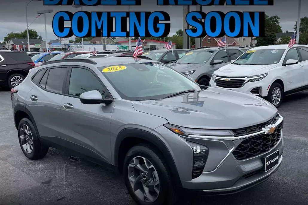 2025 Chevrolet Trax LT photo 1