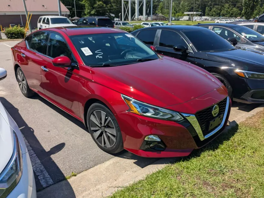 2022 Nissan Altima 2.5 SL photo 1