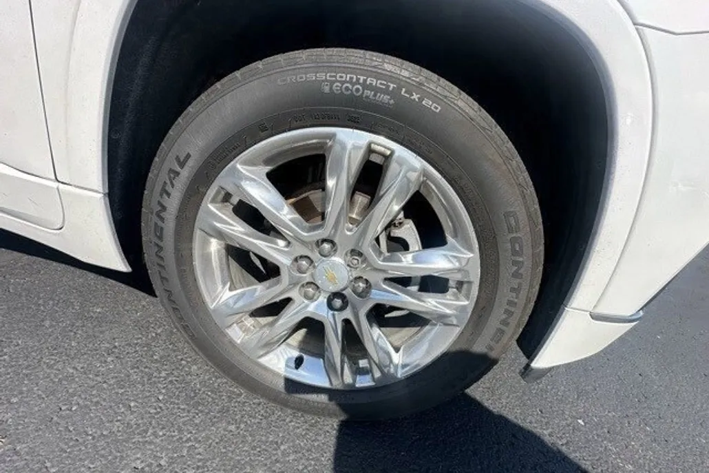 2018 Chevrolet Traverse High Country photo 1