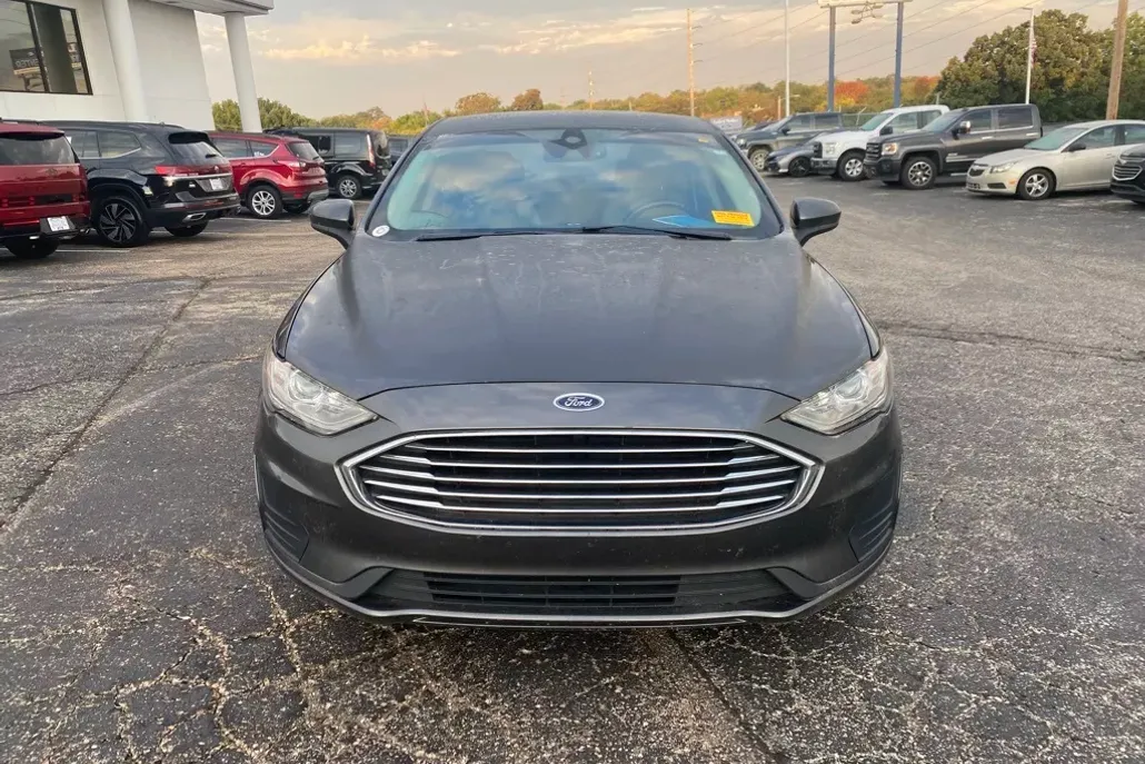 2019 Ford Fusion Hybrid SE photo 1