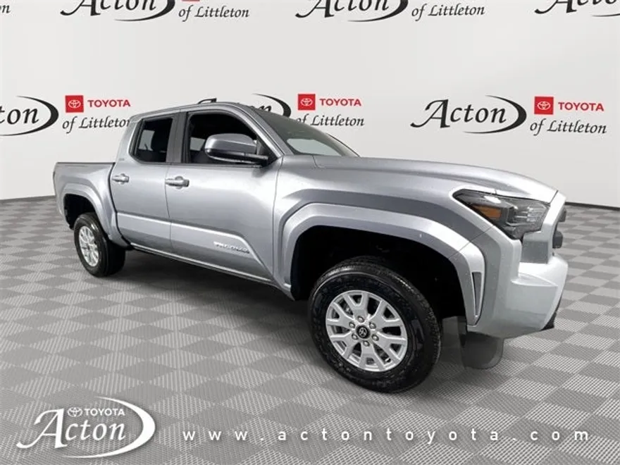 2025 Toyota Tacoma SR5 photo 1