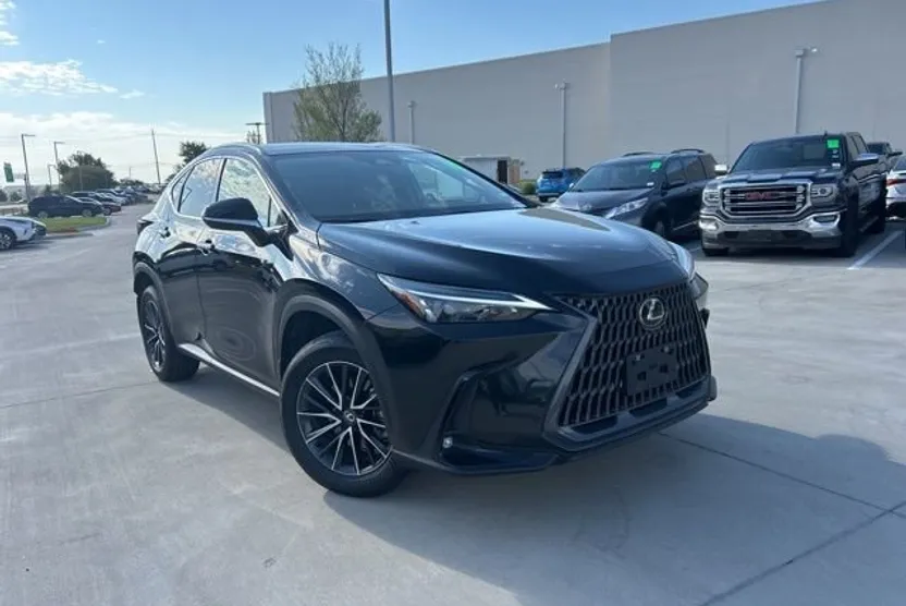 2024 Lexus NX 350h photo 1
