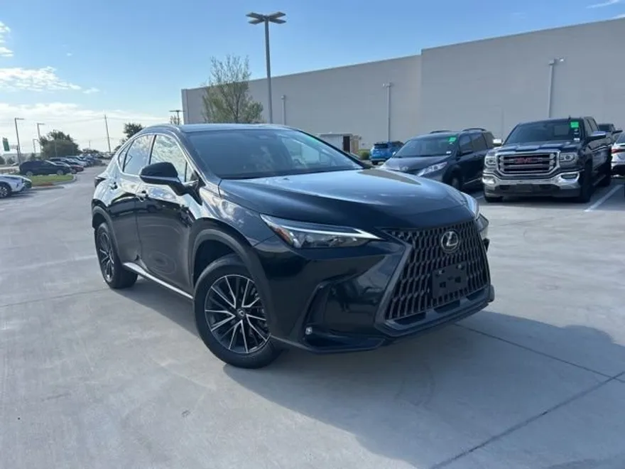 2024 Lexus NX 350h photo 1