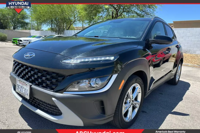 2023 Hyundai Kona SEL photo 1