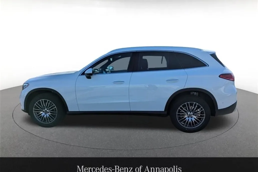 2026 Mercedes Benz GLC 300 4MATIC photo 1