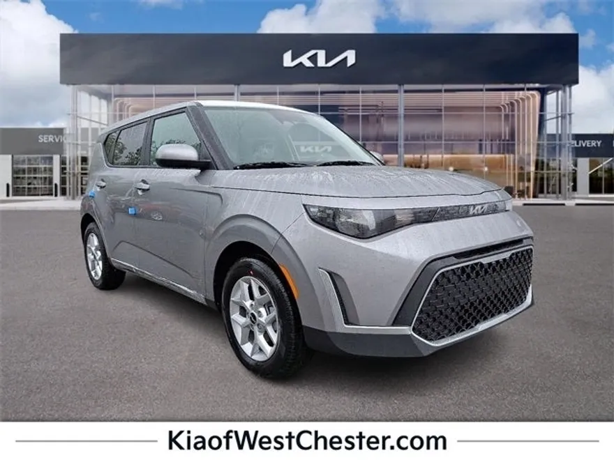 2025 Kia Soul LX photo 1