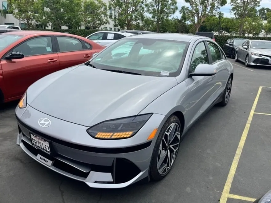 2024 Hyundai Ioniq 6 SEL photo 1