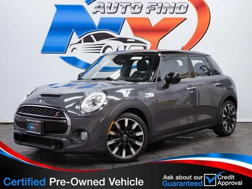 2017 Mini Cooper Hardtop 4 Door photo 1