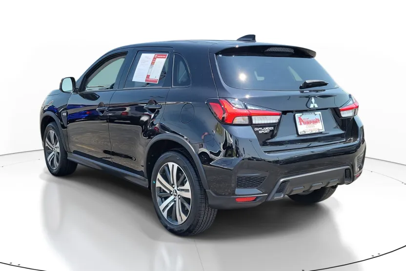2024 Mitsubishi Outlander Sport ES photo 1