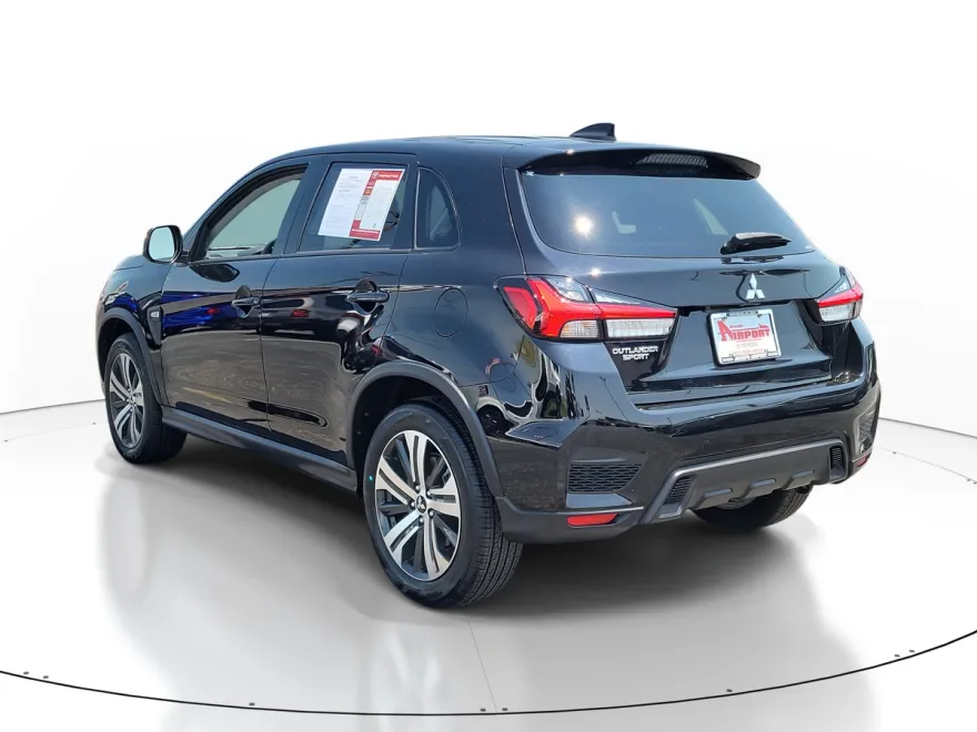 2024 Mitsubishi Outlander Sport ES photo 1