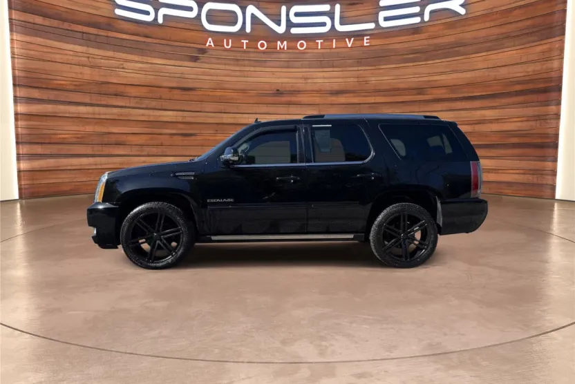 2013 Cadillac Escalade Premium photo 1