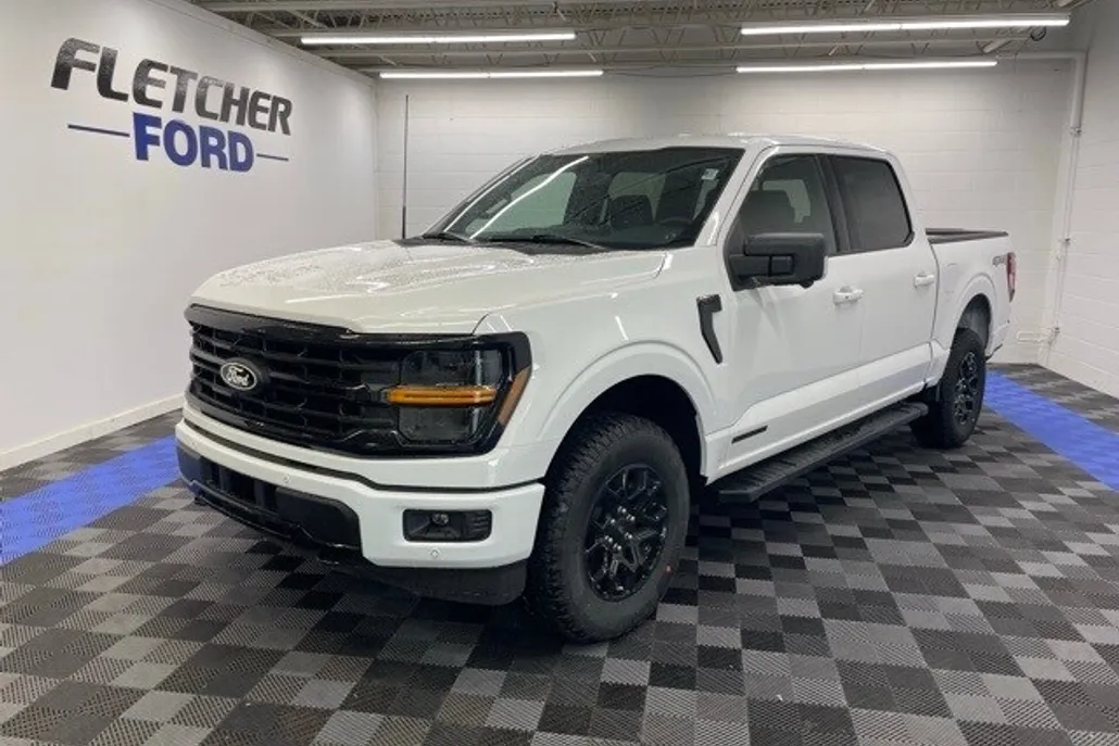 2025 Ford F-150 XLT photo 1