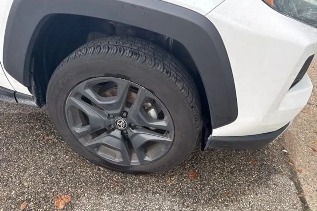 2024 Toyota RAV4 Adventure photo 1