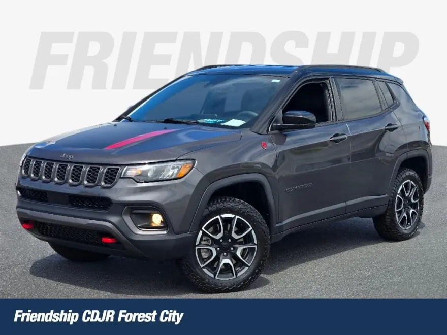 2024 Jeep Compass Trailhawk photo 1
