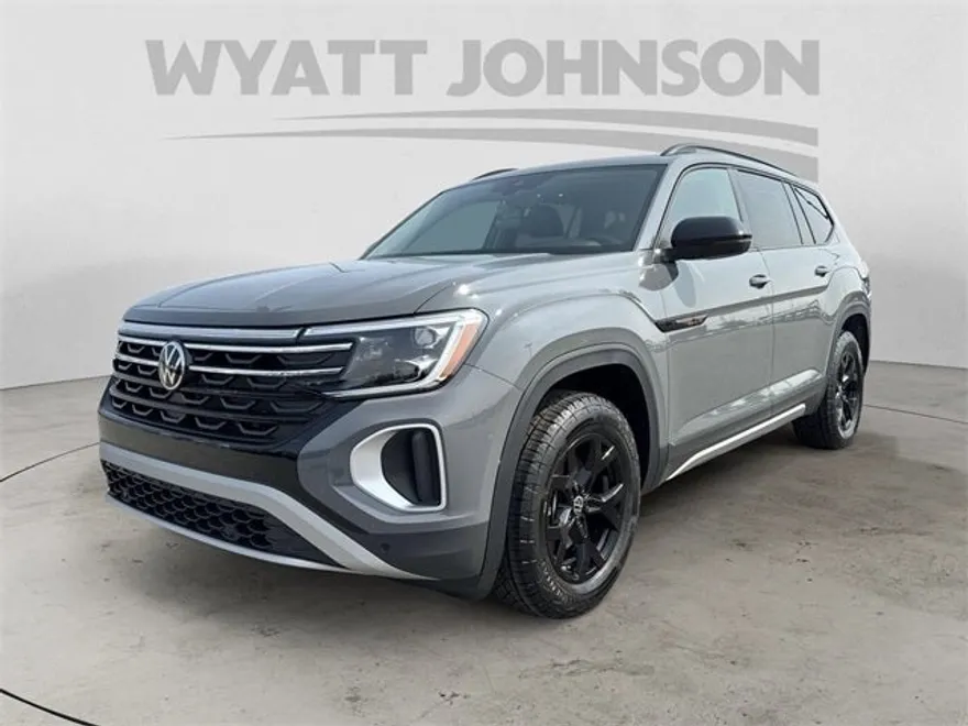 2025 Volkswagen Atlas Peak Edition SE photo 1