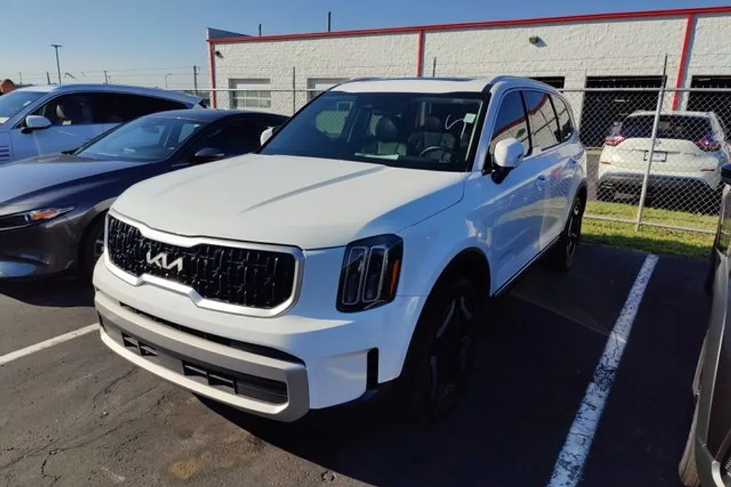 2023 Kia Telluride EX photo 1