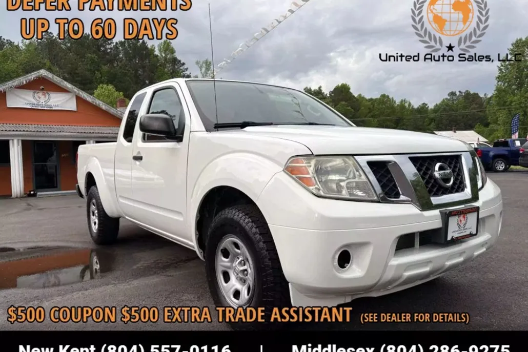 2015 Nissan Frontier S photo 1