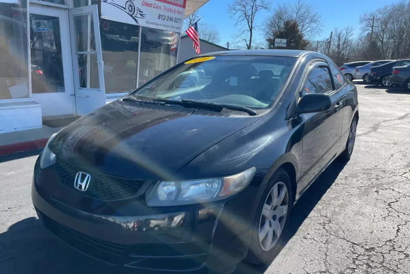 2011 Honda Civic LX photo 1