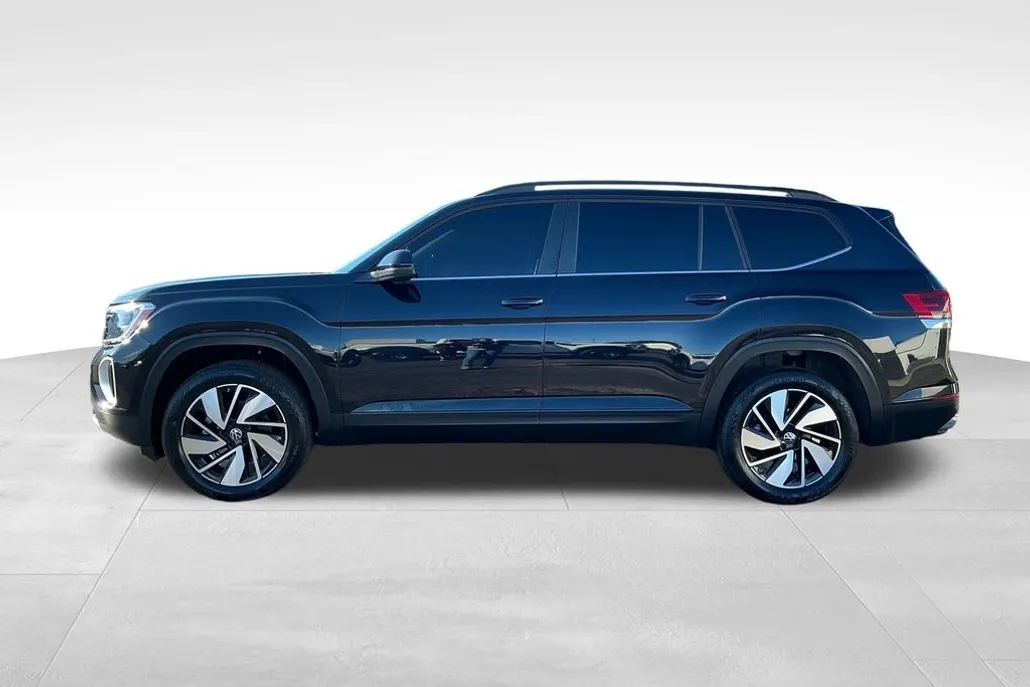 2024 Volkswagen Atlas SE Technology photo 1