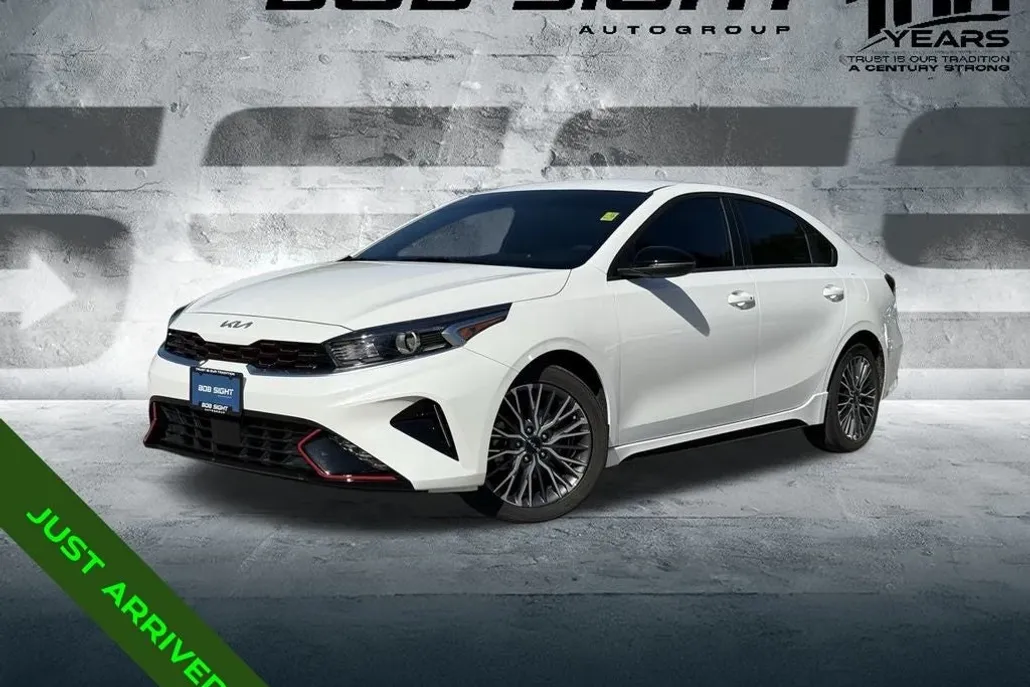 2024 Kia Forte GT-Line photo 1