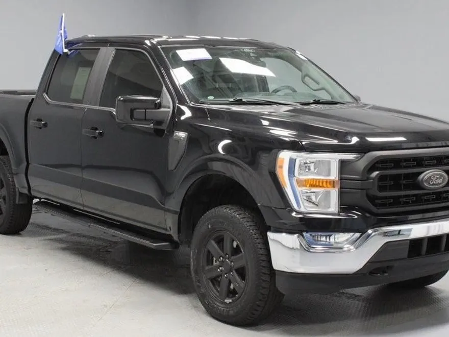 2022 Ford F-150 XL photo 1