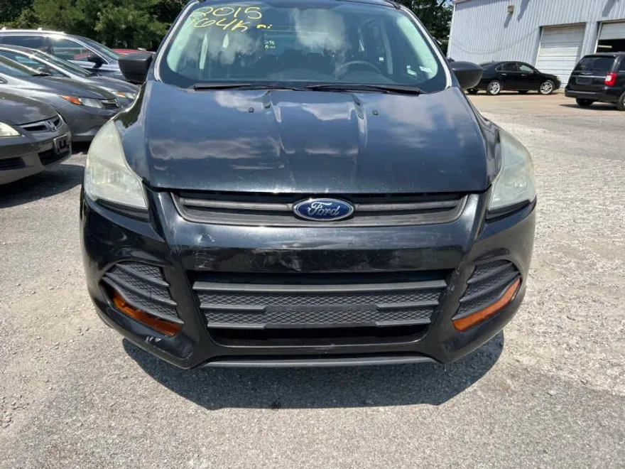 2015 Ford Escape S photo 1