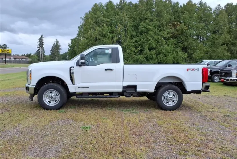 2025 Ford F-350 XL photo 1