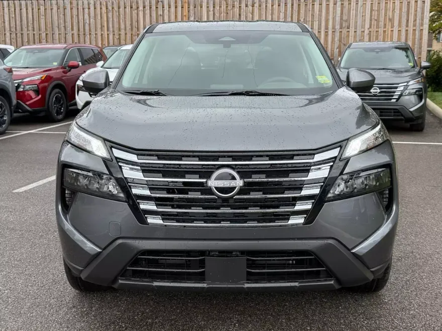 2026 Nissan Rogue SV photo 1