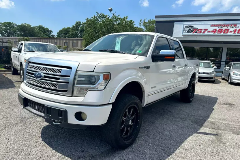 2013 Ford F-150 Platinum photo 1