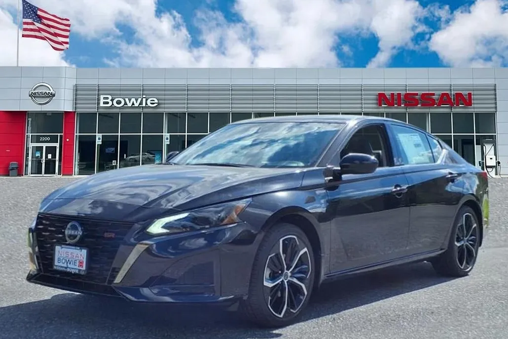 2025 Nissan Altima 2.5 SR photo 1