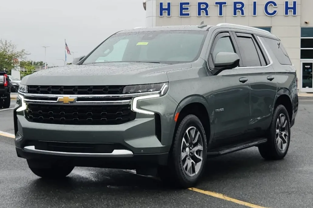 2023 Chevrolet Tahoe LS photo 1