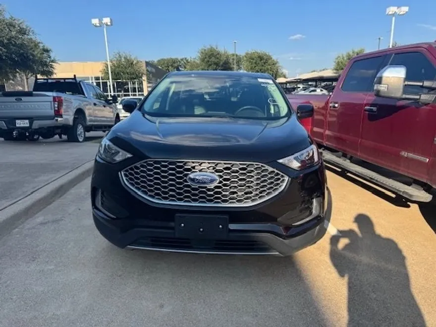 2024 Ford Edge SEL photo 1