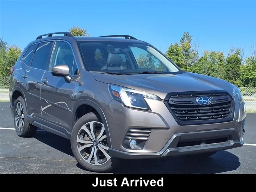 2022 Subaru Forester Limited photo 1