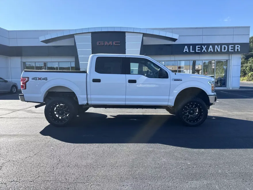 2019 Ford F-150 XLT photo 1