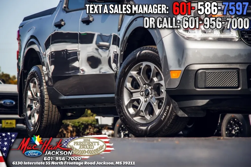 2022 Ford Maverick XLT photo 1