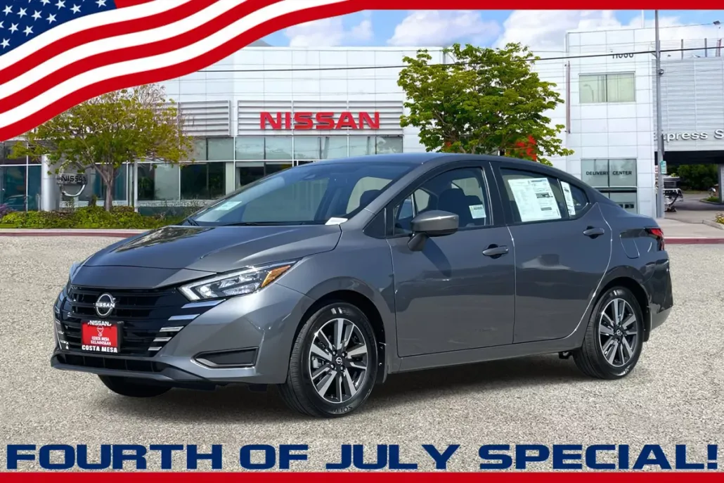 2025 Nissan Versa SV photo 1