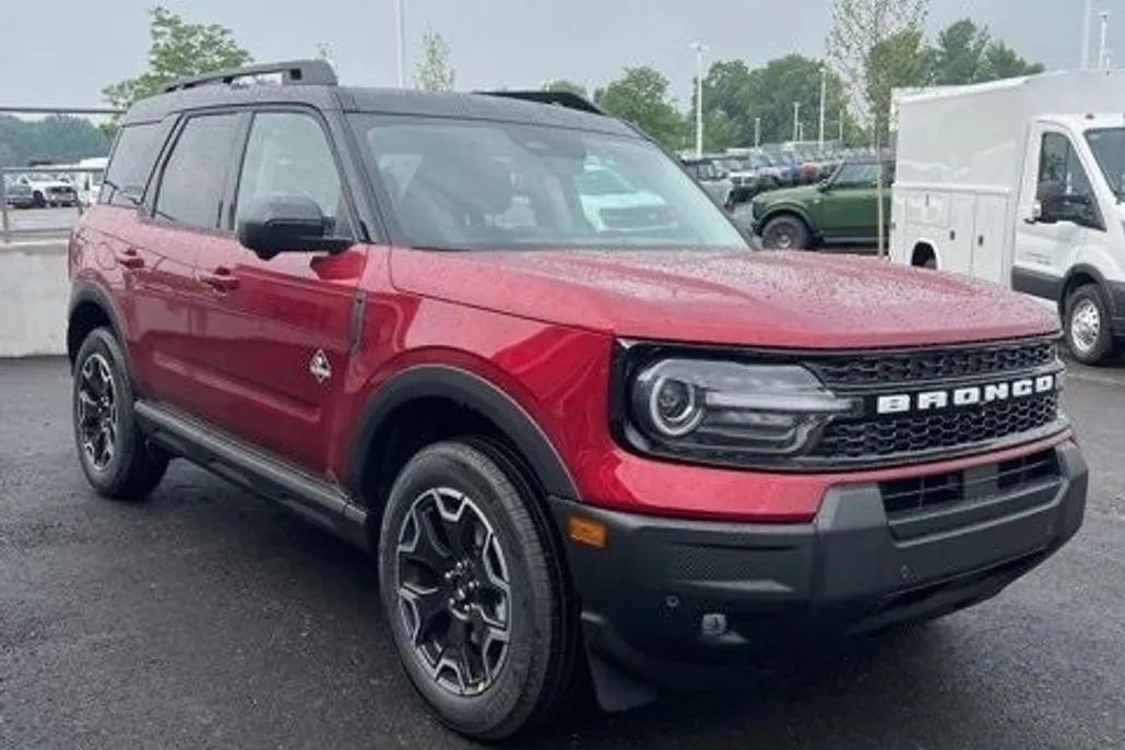 2025 Ford Bronco Sport Outer Banks photo 1