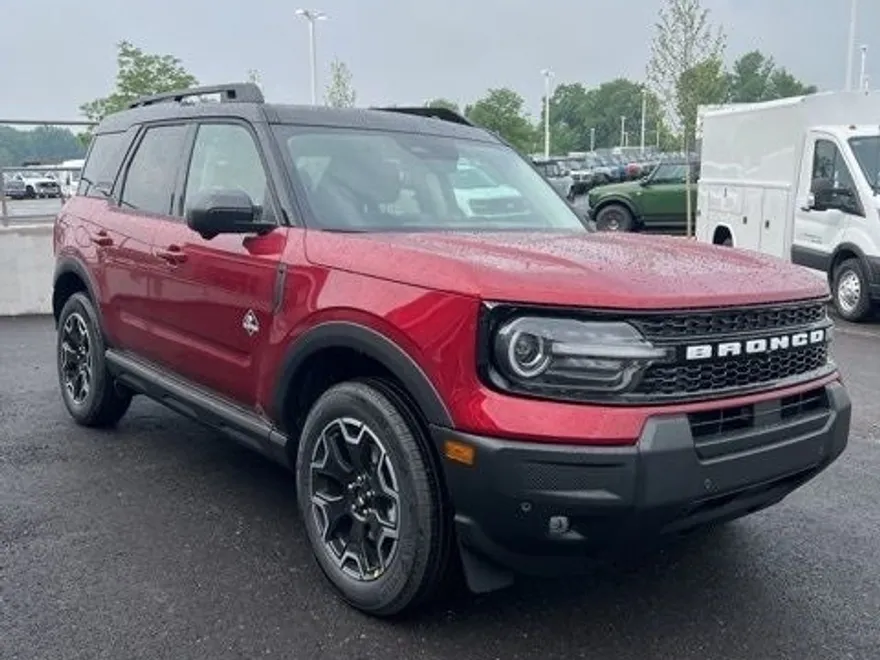 2025 Ford Bronco Sport Outer Banks photo 1